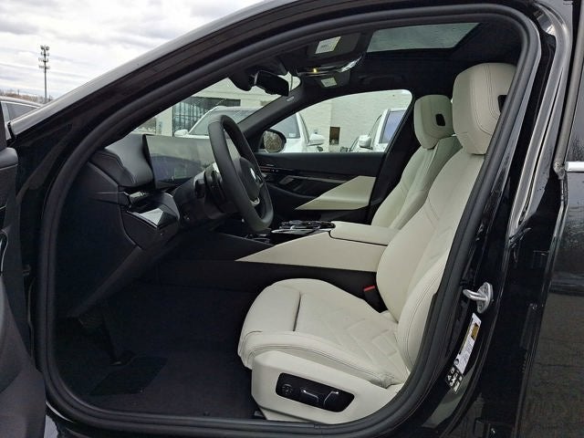 2026 BMW 5 Series 530i xDrive Sedan