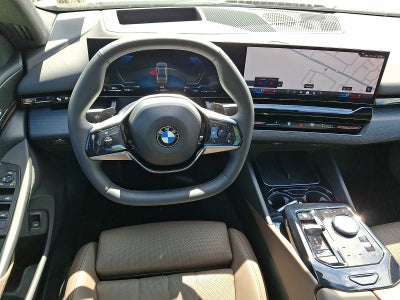 2025 BMW 5 Series 530i xDrive Sedan