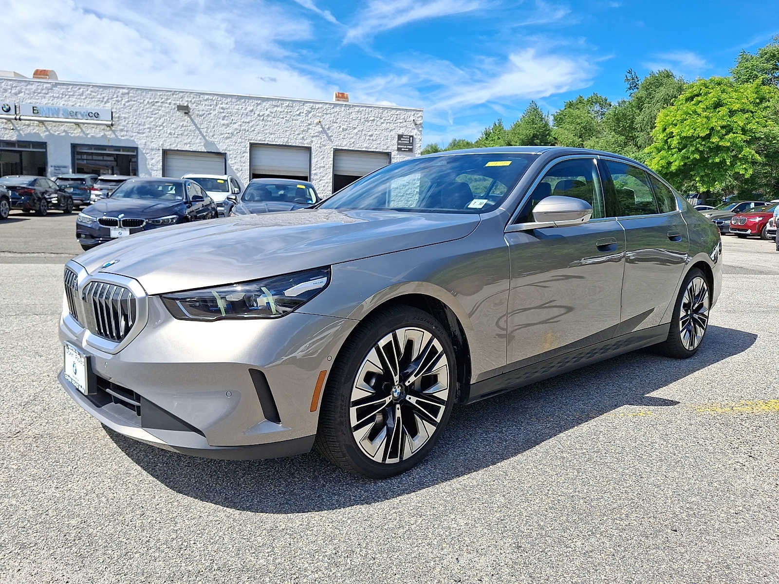 2025 BMW 5 Series 530i xDrive Sedan