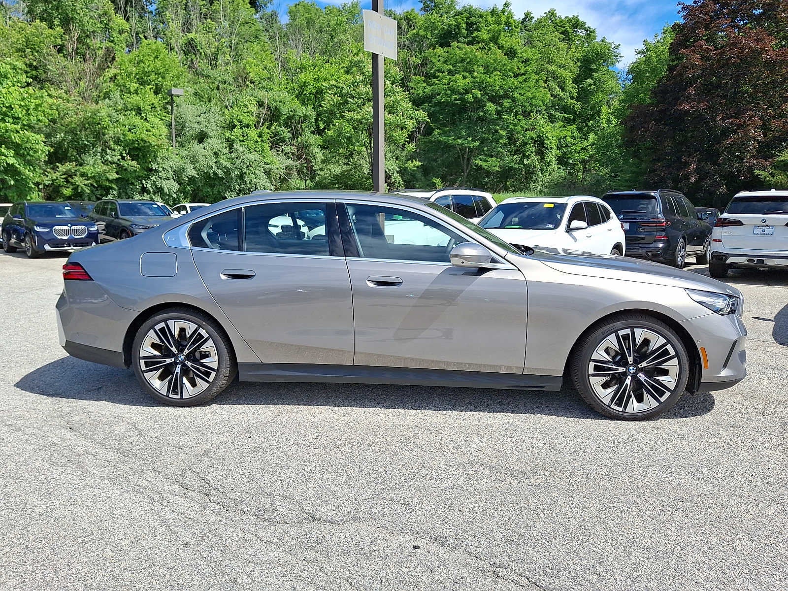 2025 BMW 5 Series 530i xDrive Sedan