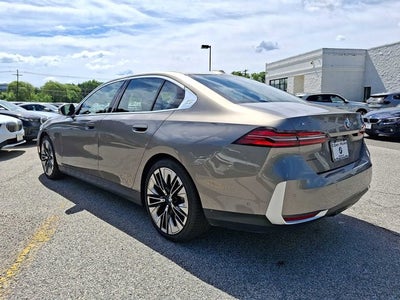 2025 BMW 5 Series 530i xDrive Sedan