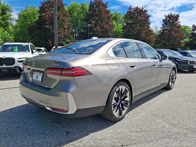 2025 BMW 5 Series 530i xDrive Sedan