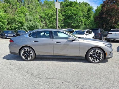 2025 BMW 5 Series 530i xDrive Sedan