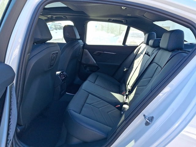 2026 BMW 5 Series 530i xDrive Sedan