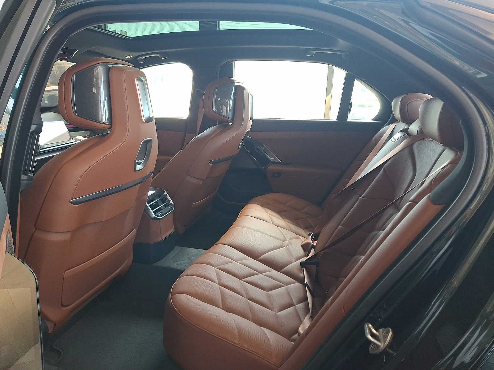 2027 BMW 7 Series 740i xDrive Sedan