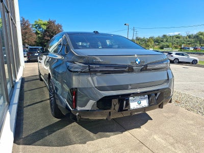 2027 BMW 7 Series 740i xDrive Sedan