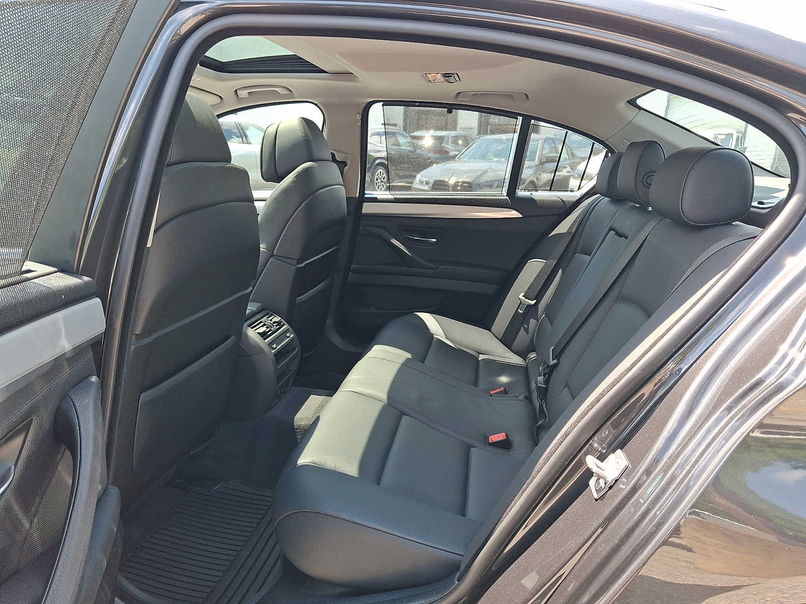 2012 BMW 5 Series 4dr Sdn 550i xDrive AWD