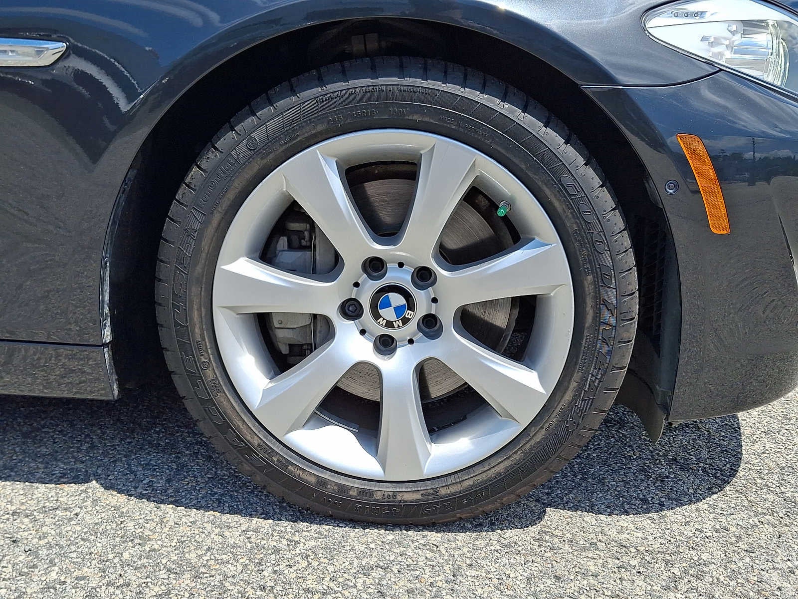 2012 BMW 5 Series 4dr Sdn 550i xDrive AWD