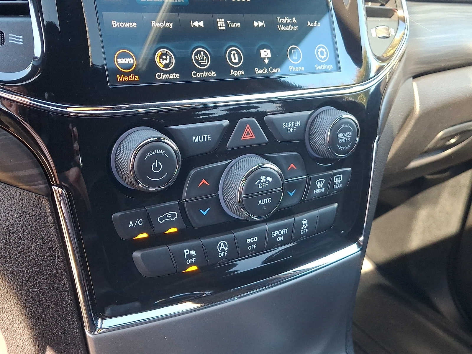 2021 Jeep Grand Cherokee Laredo X 4x4