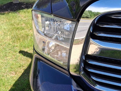 2013 RAM 1500 4WD Crew Cab 140.5 SLT