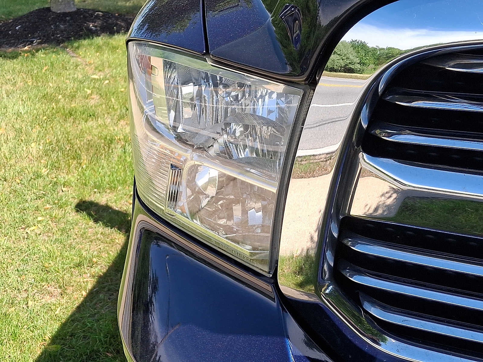 2013 RAM 1500 4WD Crew Cab 140.5 SLT