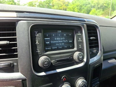 2013 RAM 1500 4WD Crew Cab 140.5 SLT