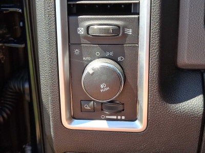 2013 RAM 1500 4WD Crew Cab 140.5 SLT