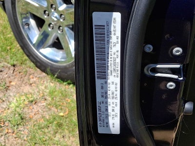2013 RAM 1500 4WD Crew Cab 140.5 SLT