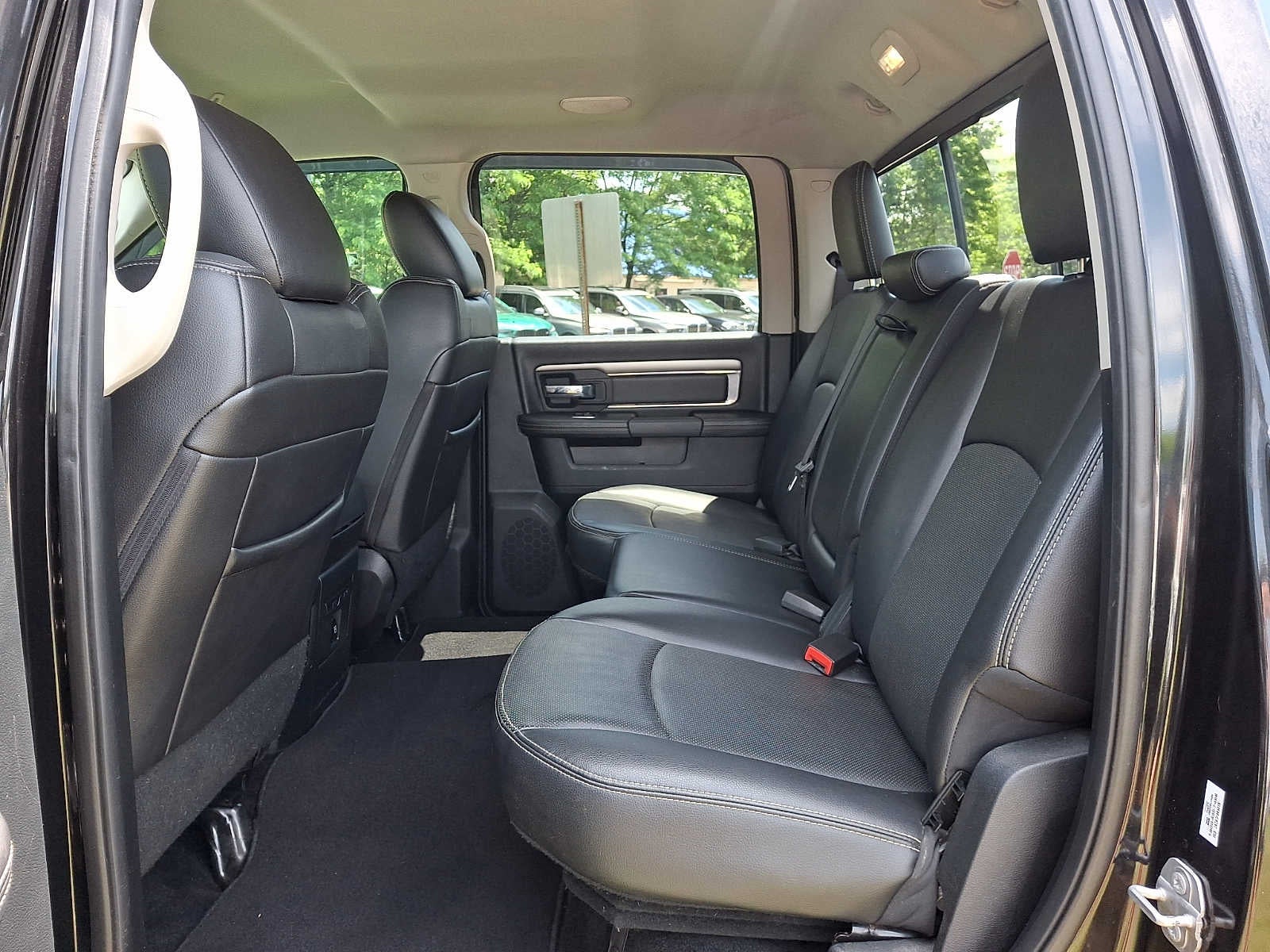 2017 RAM 1500 Night 4x4 Crew Cab 57 Box