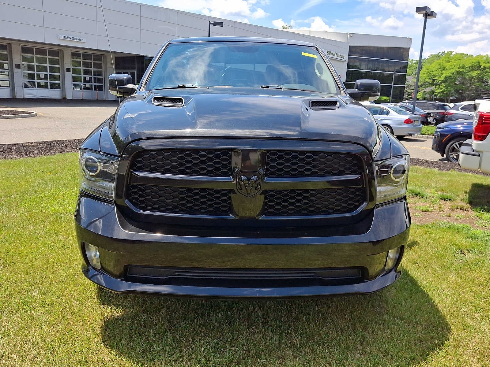 2017 RAM 1500 Night 4x4 Crew Cab 57 Box