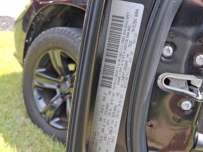 2017 RAM 1500 Night 4x4 Crew Cab 57 Box