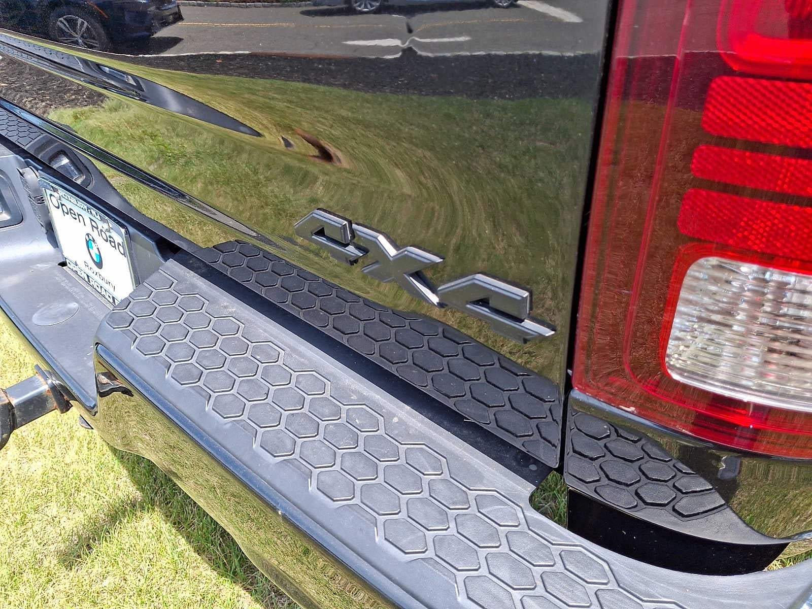 2017 RAM 1500 Night 4x4 Crew Cab 57 Box