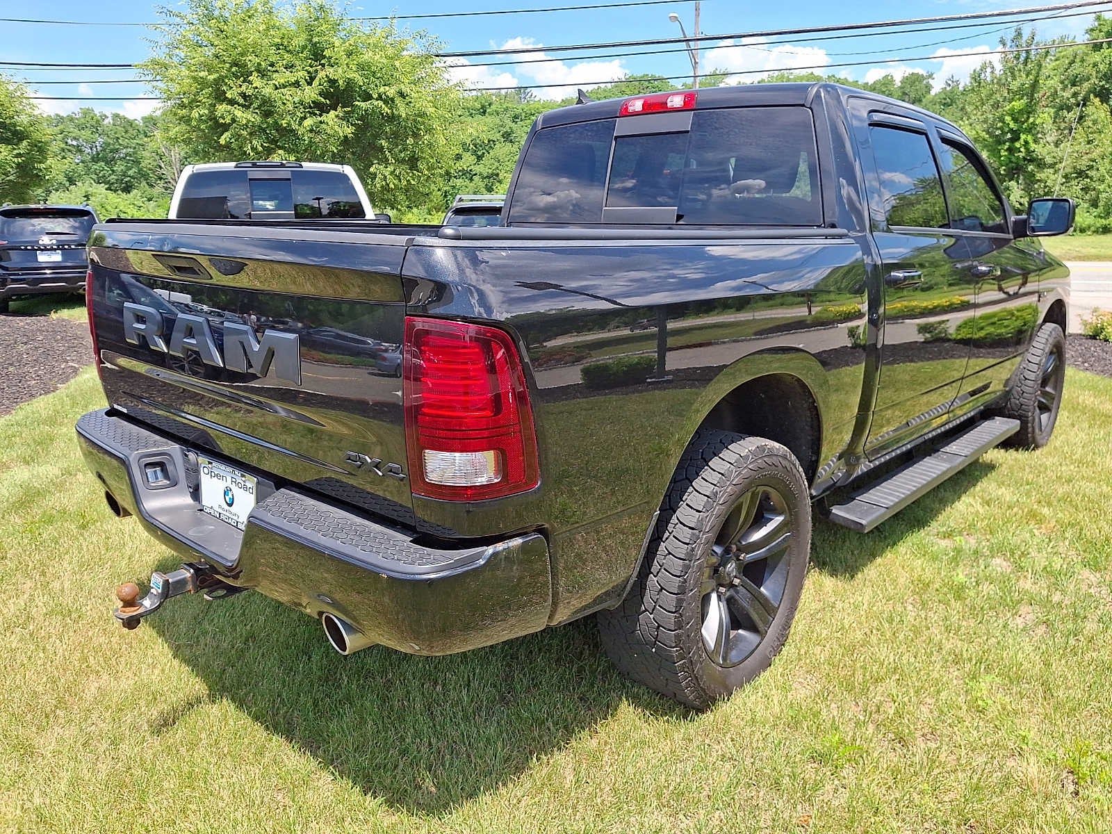 2017 RAM 1500 Night 4x4 Crew Cab 57 Box