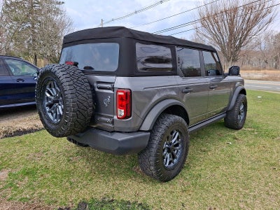 2022 Ford Bronco Base 4 Door 4x4