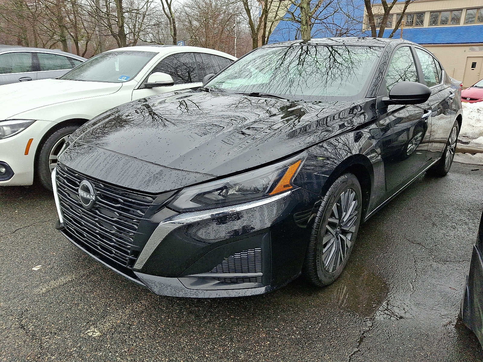 2024 Nissan Altima 2.5 SV Sedan