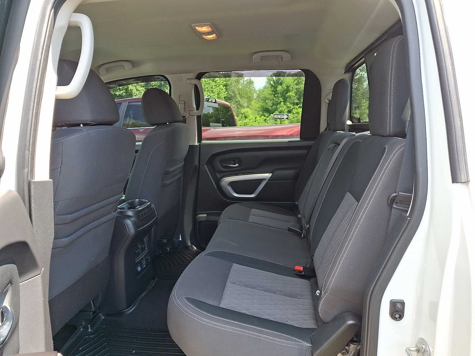 2021 Nissan Titan 4x4 Crew Cab SV