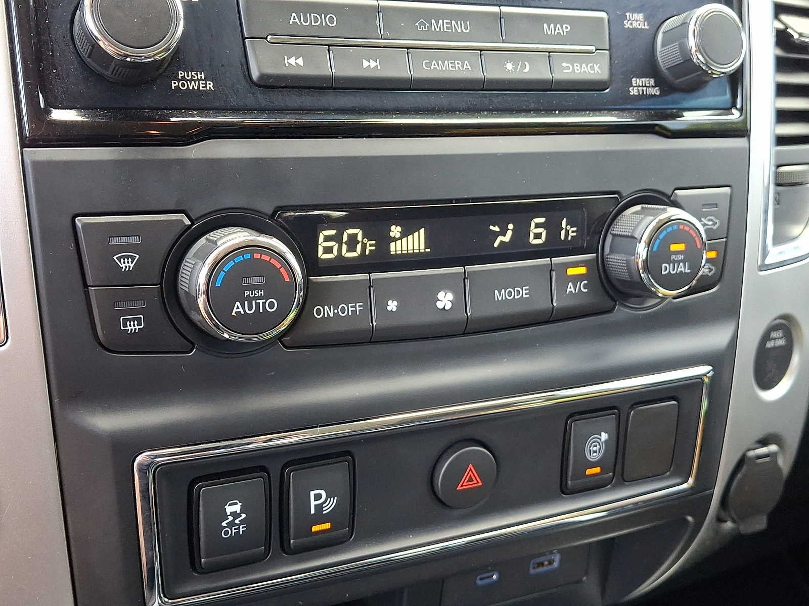 2021 Nissan Titan 4x4 Crew Cab SV