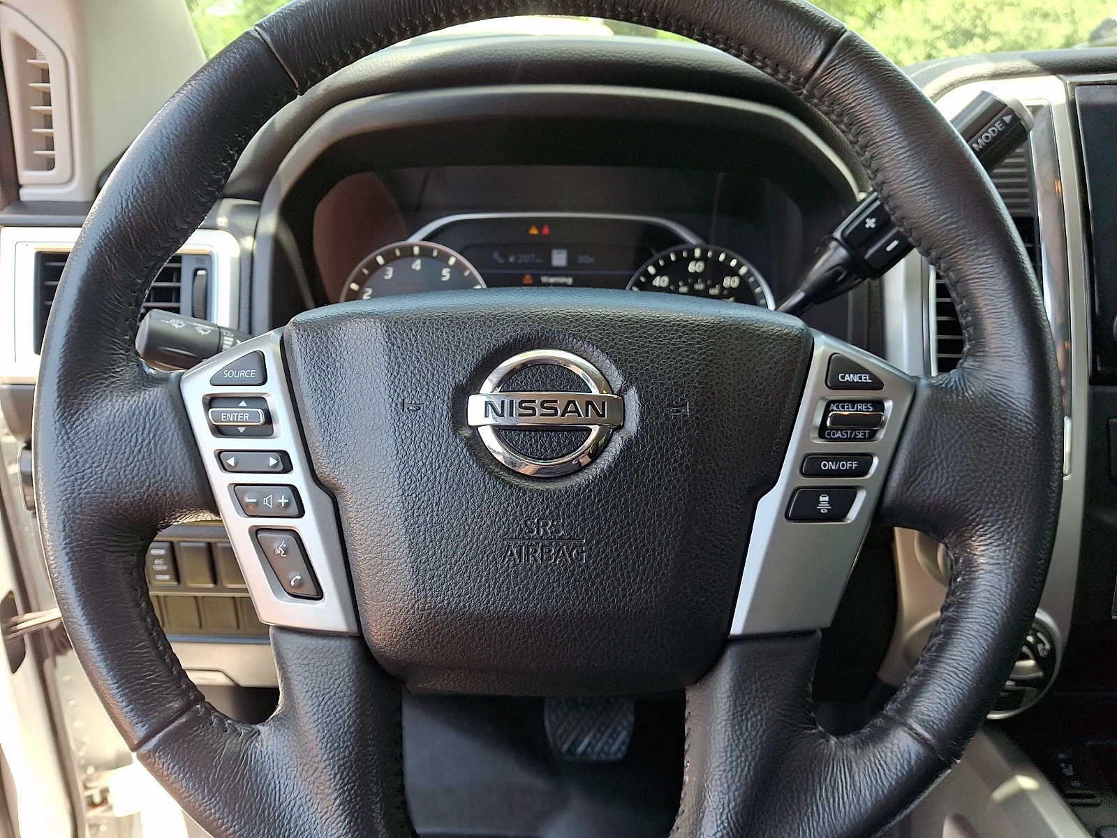 2021 Nissan Titan 4x4 Crew Cab SV