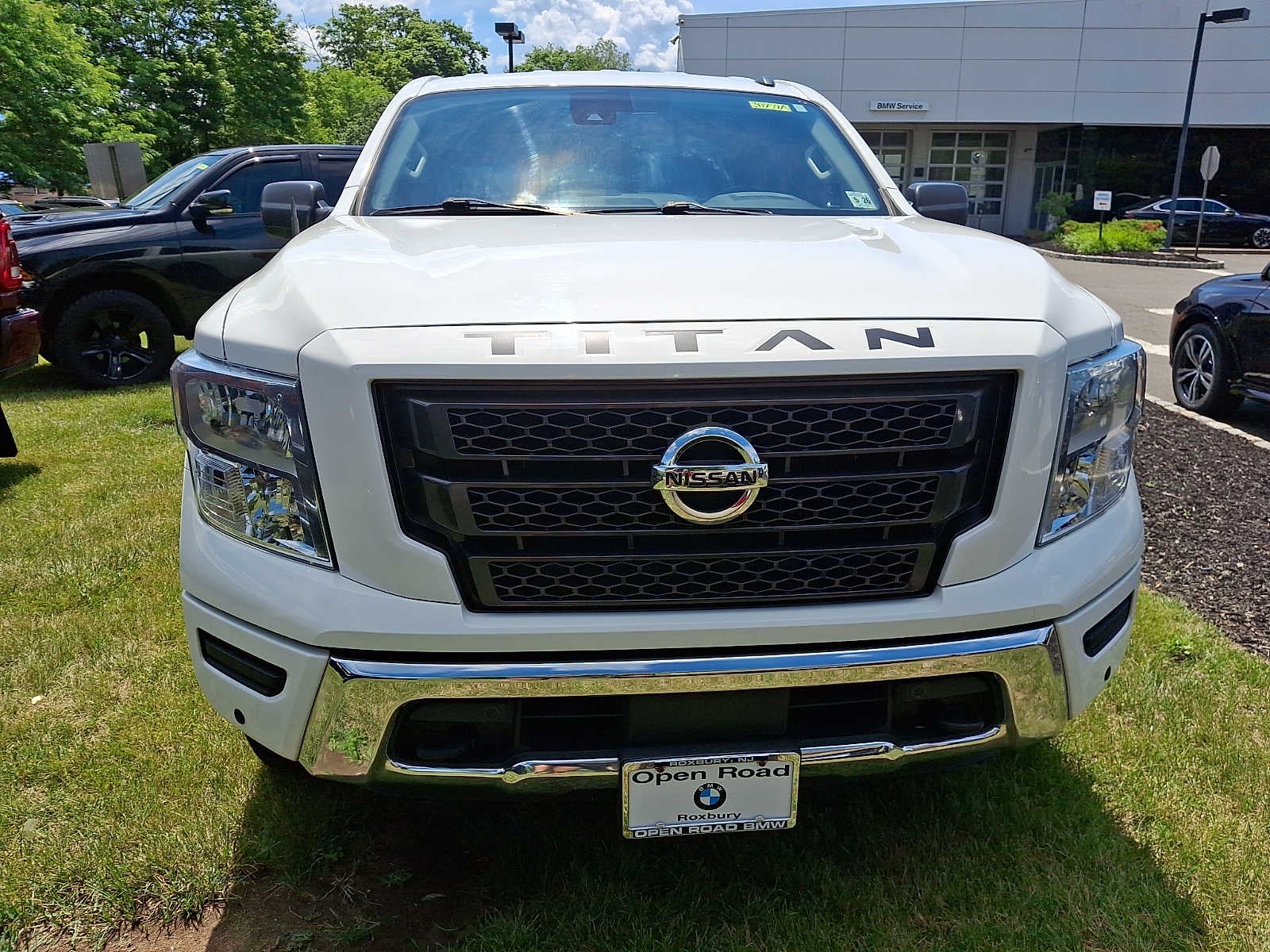2021 Nissan Titan 4x4 Crew Cab SV