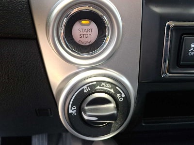 2021 Nissan Titan 4x4 Crew Cab SV