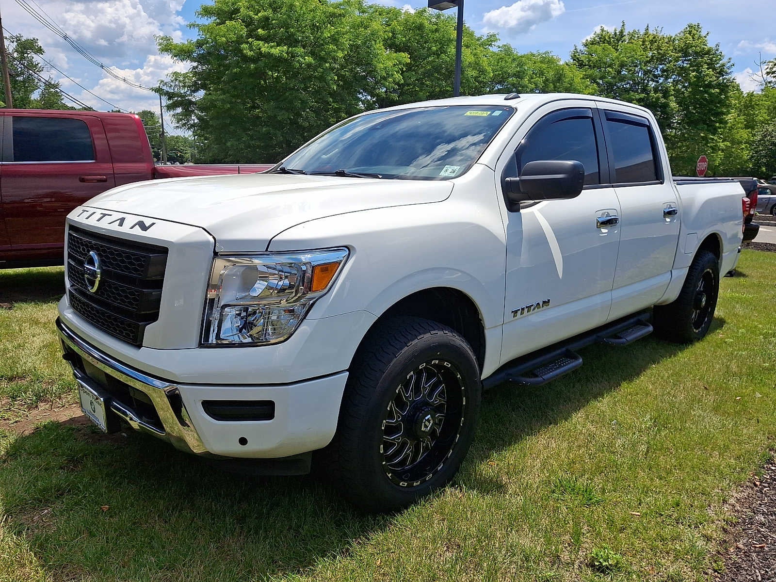 2021 Nissan Titan 4x4 Crew Cab SV