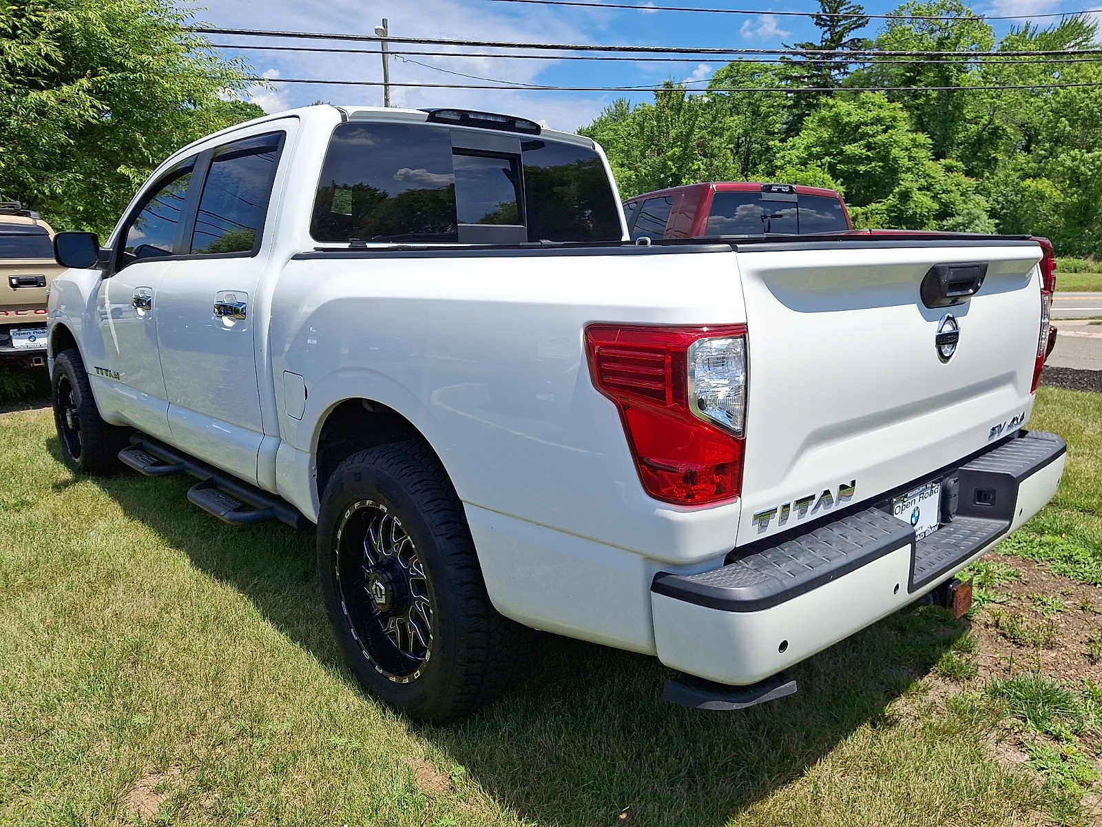 2021 Nissan Titan 4x4 Crew Cab SV