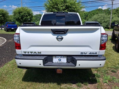 2021 Nissan Titan 4x4 Crew Cab SV
