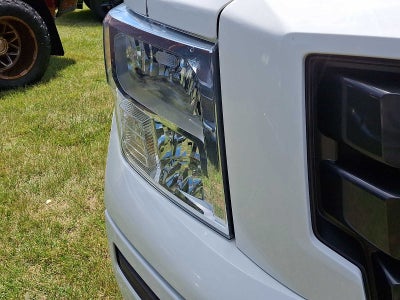 2021 Nissan Titan 4x4 Crew Cab SV