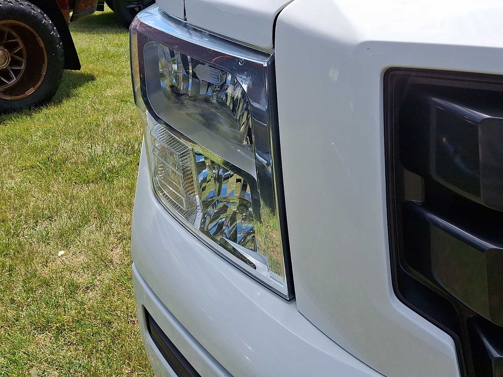 2021 Nissan Titan 4x4 Crew Cab SV