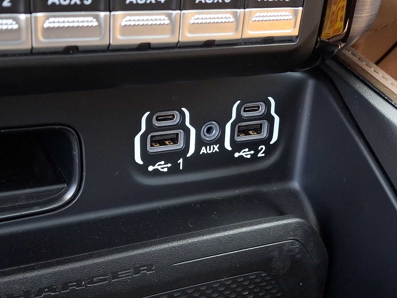 2024 RAM 3500 Longhorn 4x4 Mega Cab 64 Box