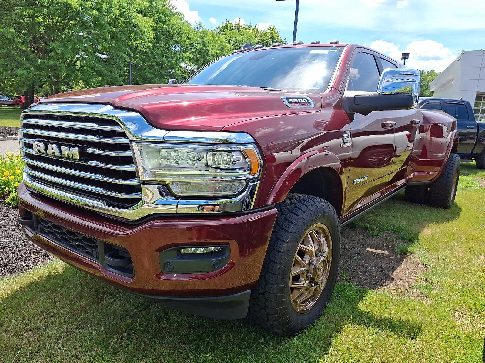 2024 RAM 3500 Longhorn 4x4 Mega Cab 64 Box
