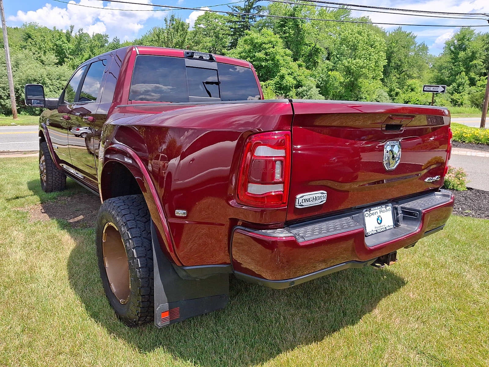 2024 RAM 3500 Longhorn 4x4 Mega Cab 64 Box