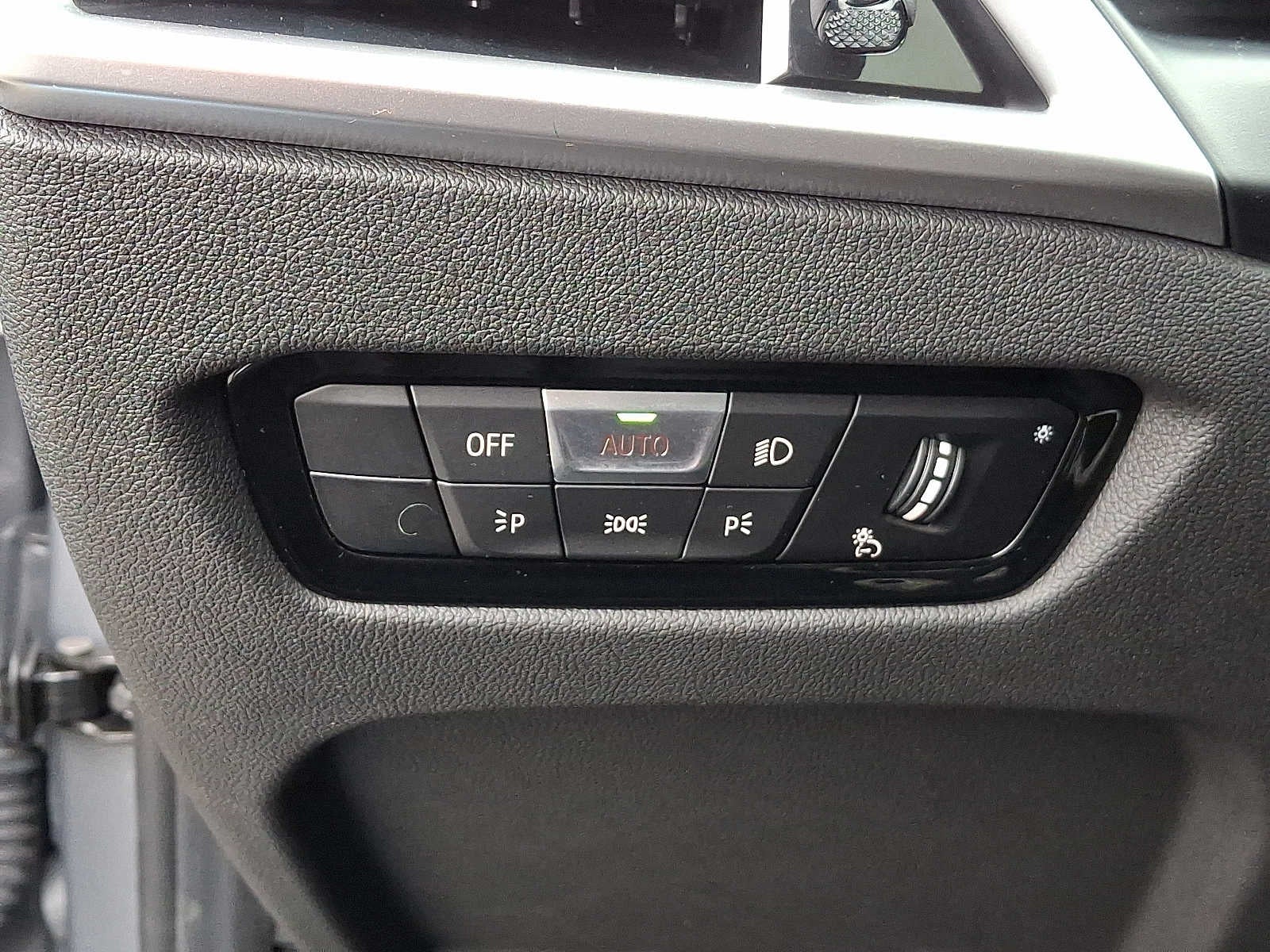 2025 BMW 3 Series 330i xDrive Sedan