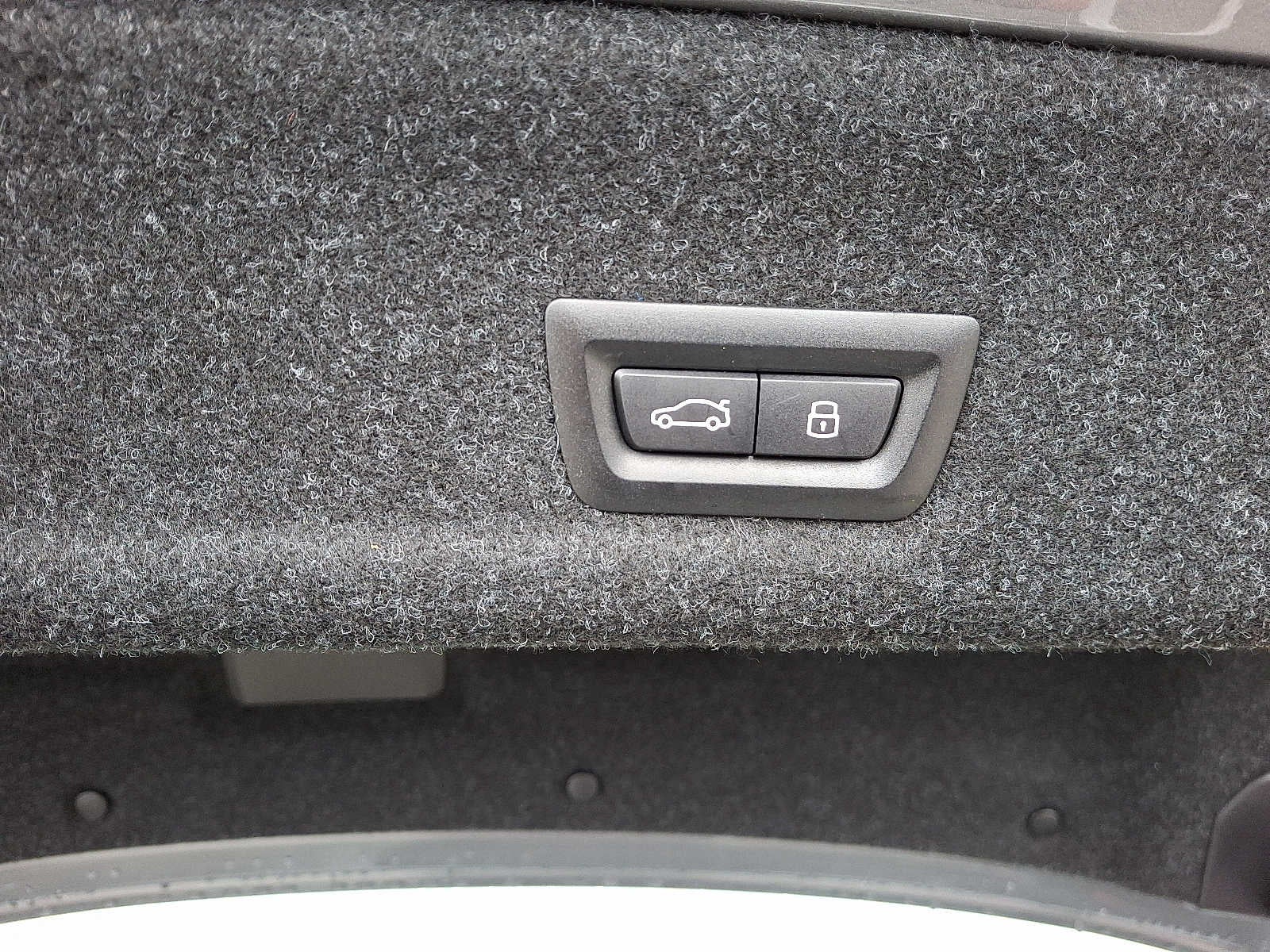 2025 BMW 3 Series 330i xDrive Sedan