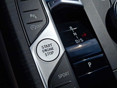 2025 BMW 3 Series 330i xDrive Sedan