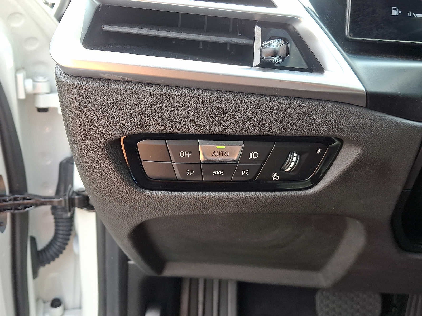 2025 BMW 3 Series 330i xDrive Sedan