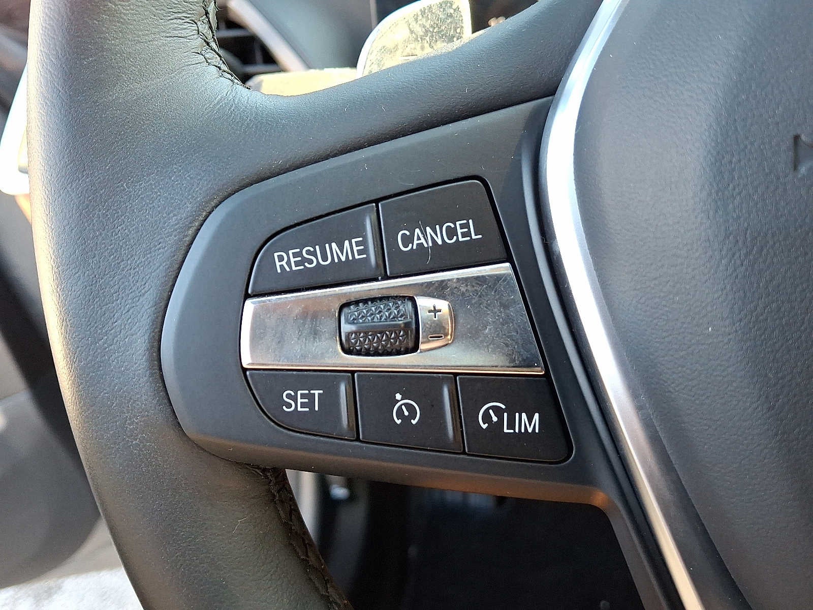 2023 BMW 3 Series 330i xDrive Sedan