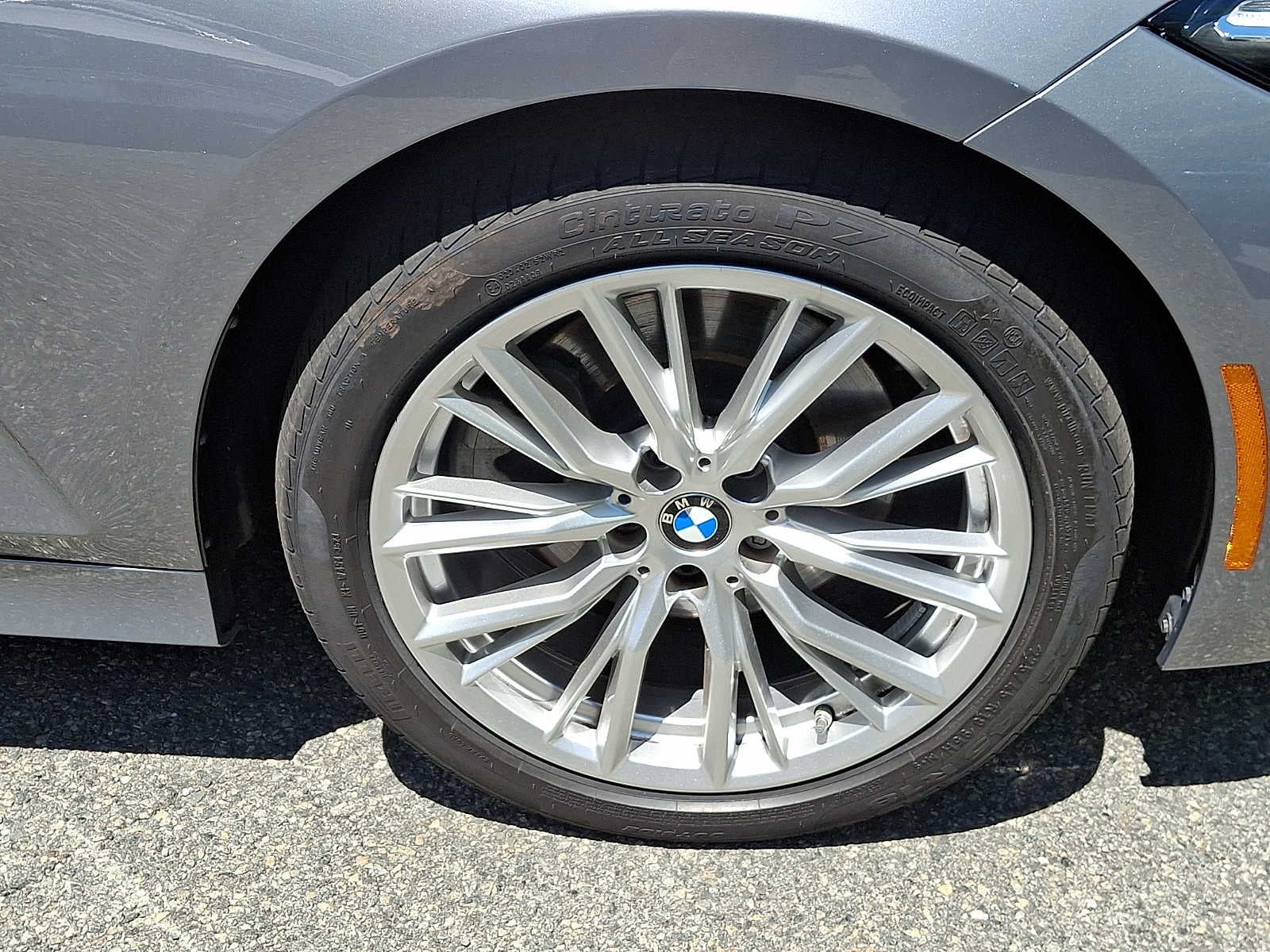 2024 BMW 3 Series 330i xDrive Sedan