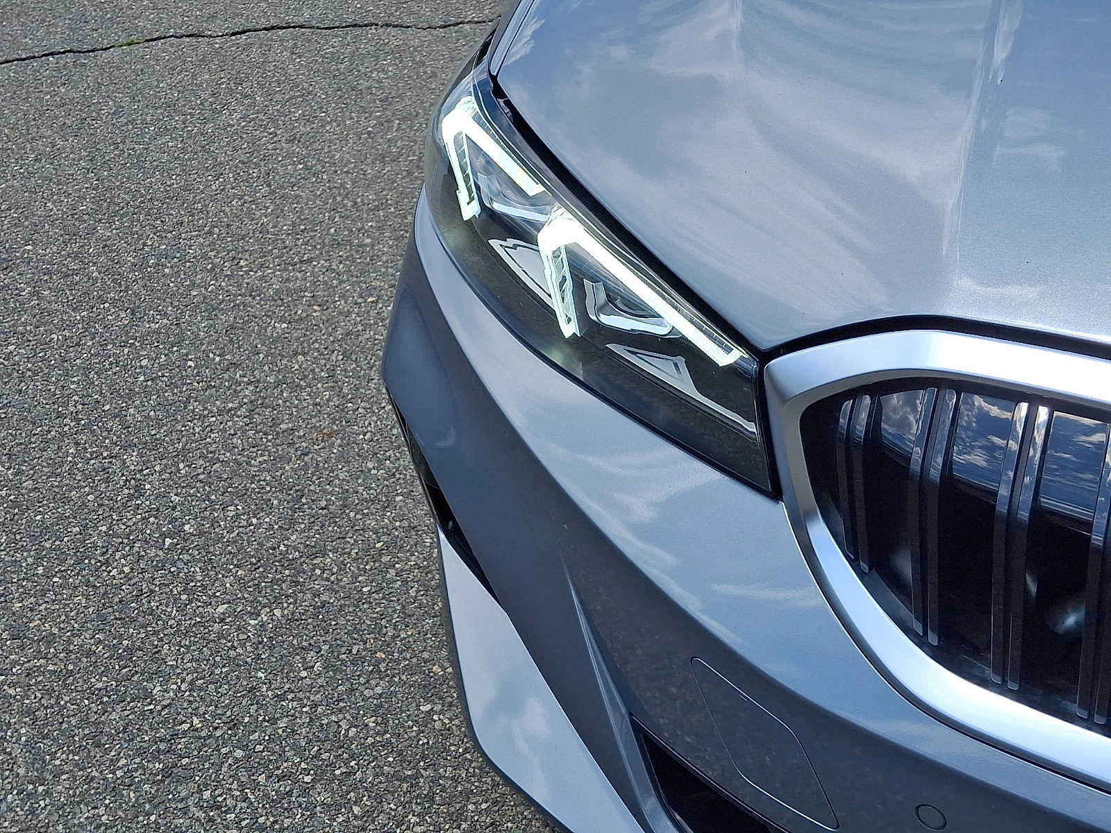 2023 BMW 3 Series 330i xDrive Sedan