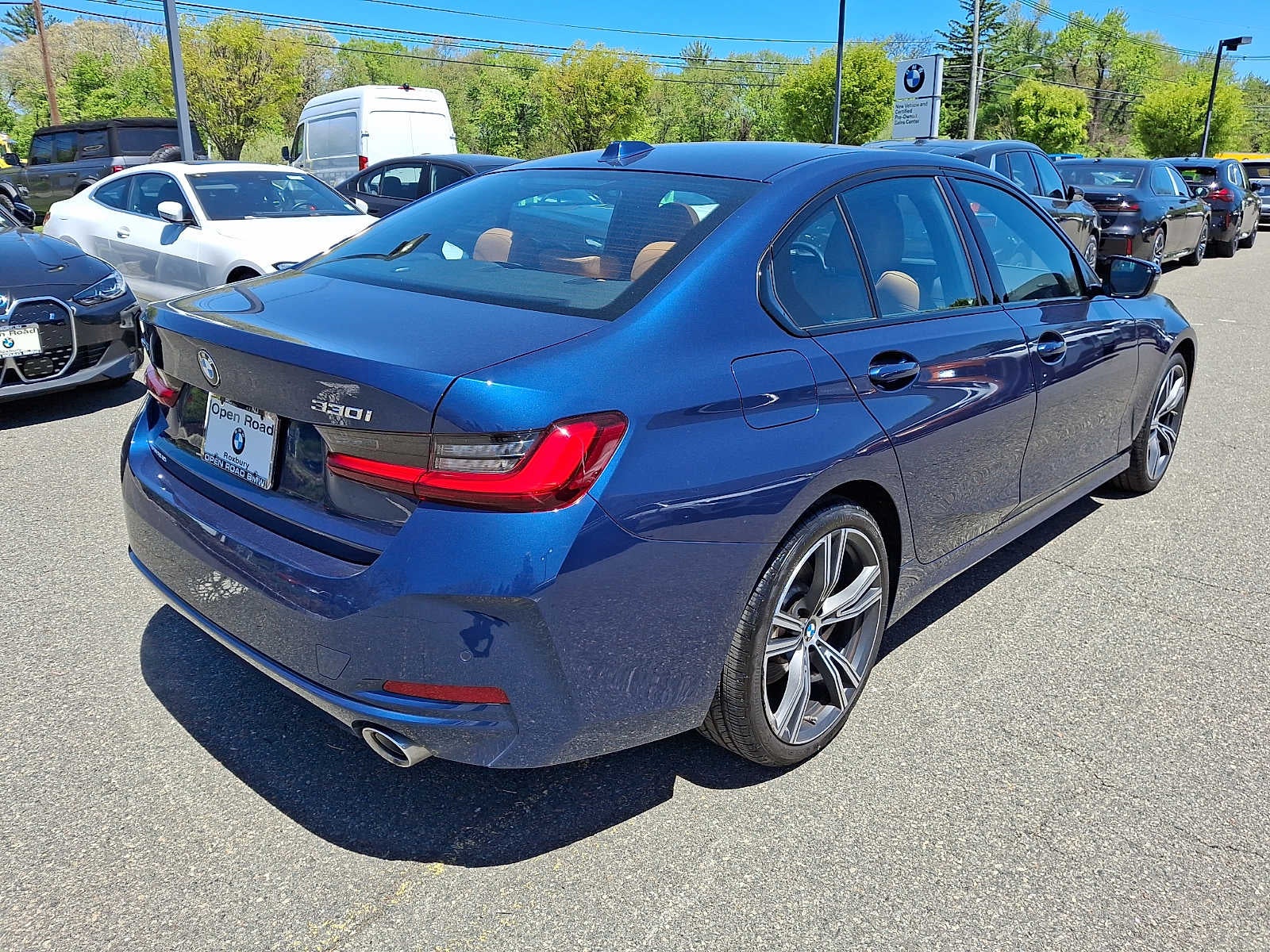 2023 BMW 3 Series 330i xDrive Sedan