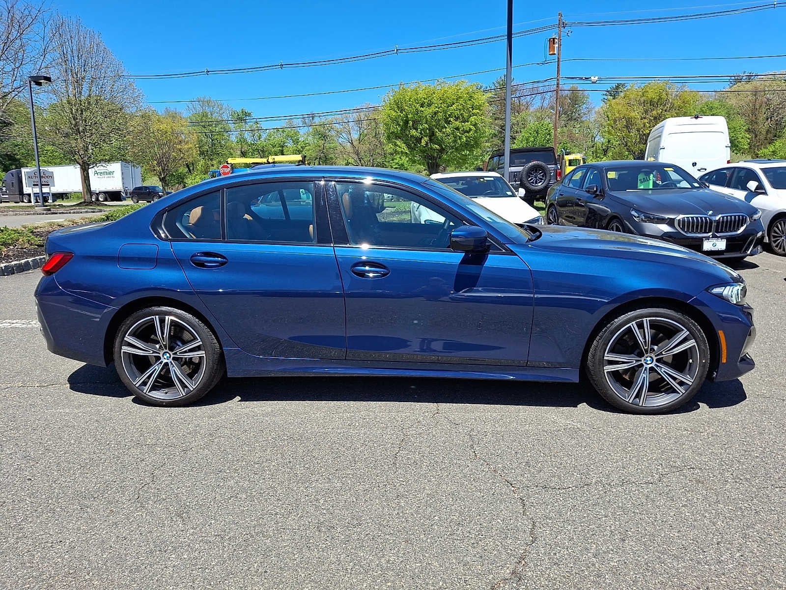 2023 BMW 3 Series 330i xDrive Sedan