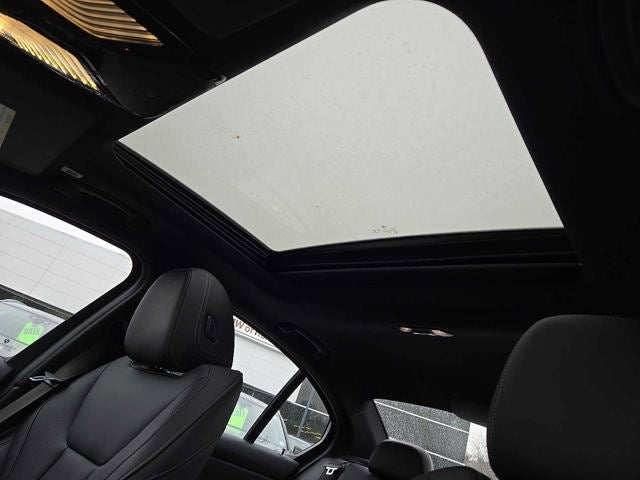 2023 BMW 3 Series 330i xDrive Sedan