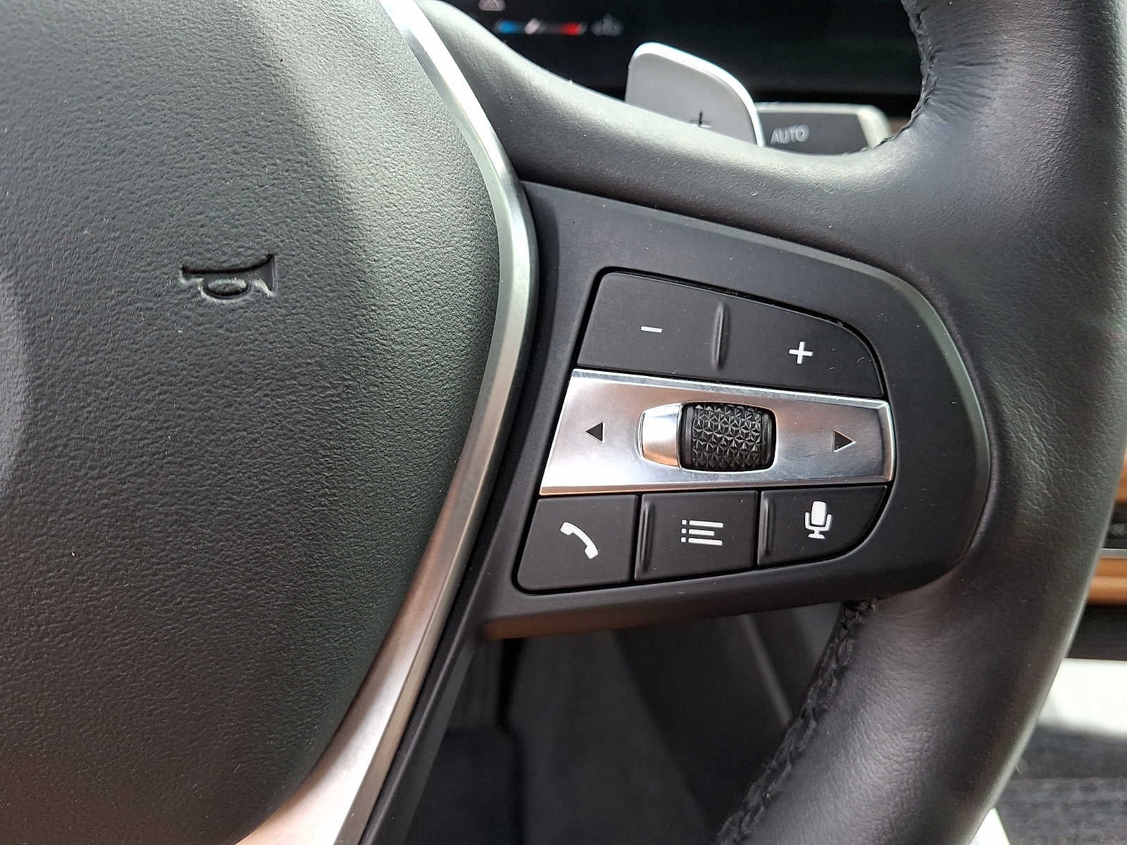 2023 BMW 3 Series 330i xDrive Sedan