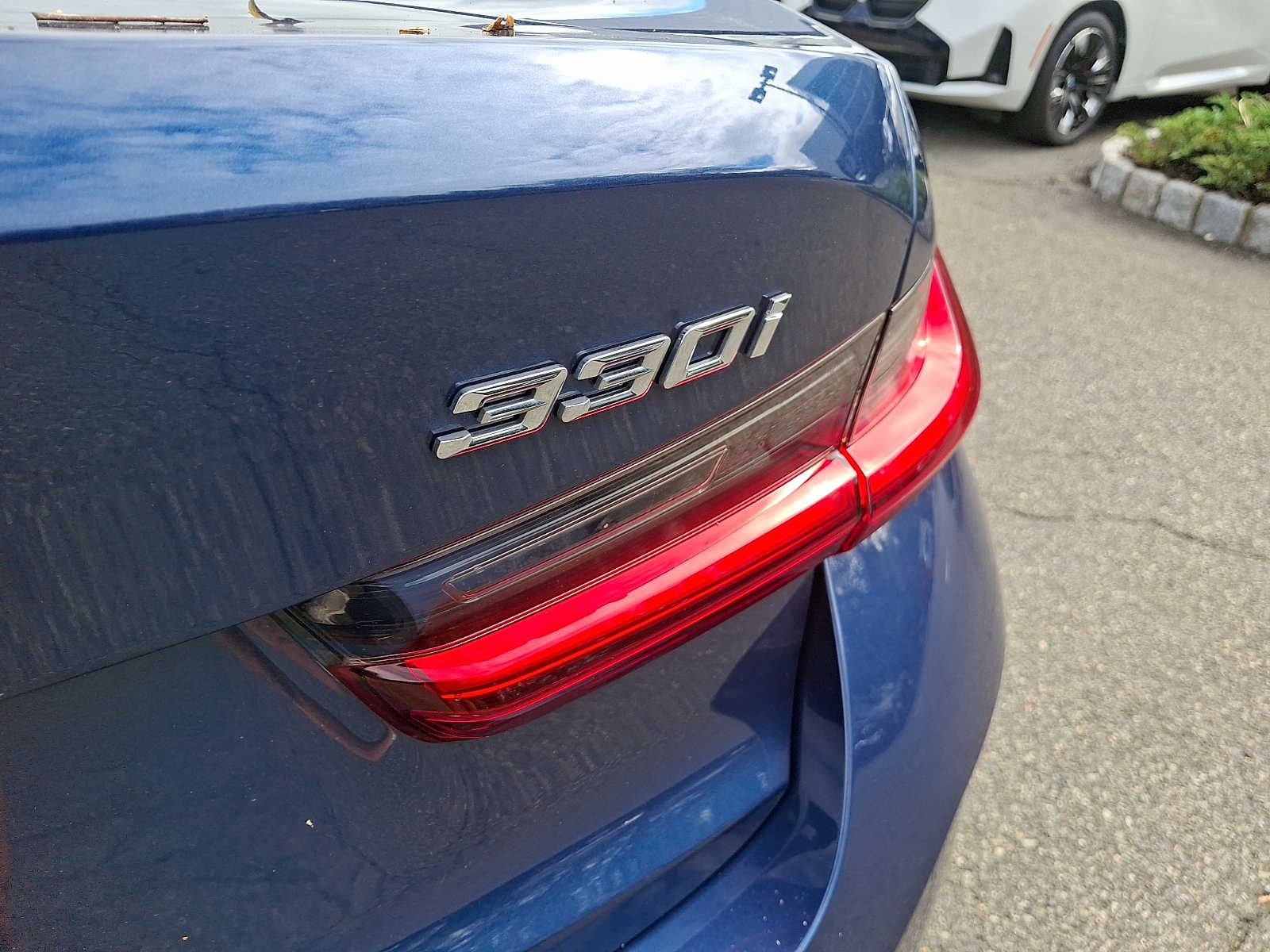 2023 BMW 3 Series 330i xDrive Sedan